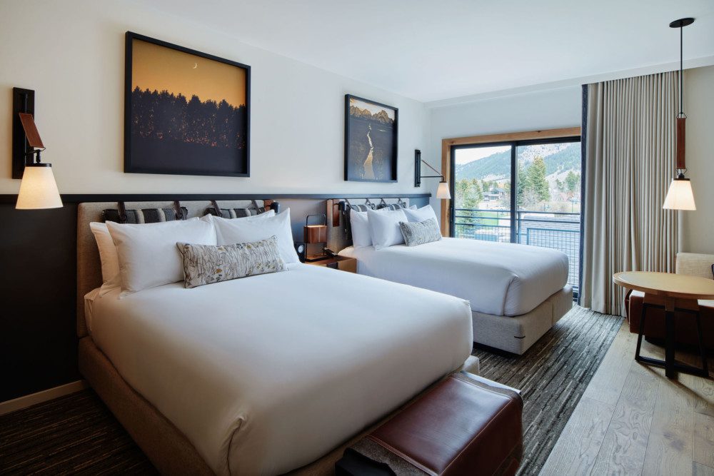 Guestroom with Two Queen Beds Layout