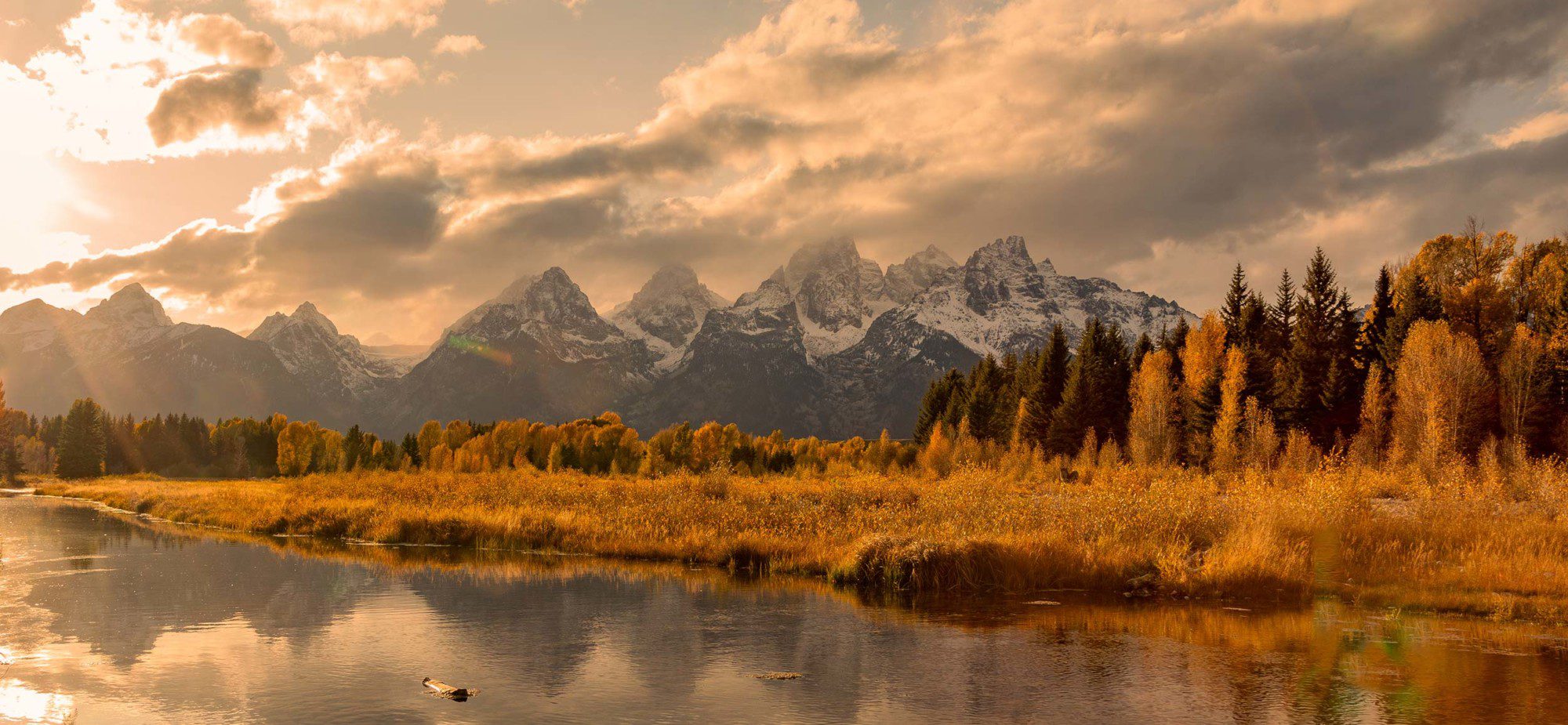 Scenic-Sunset-in-the-Tetons-Fall
